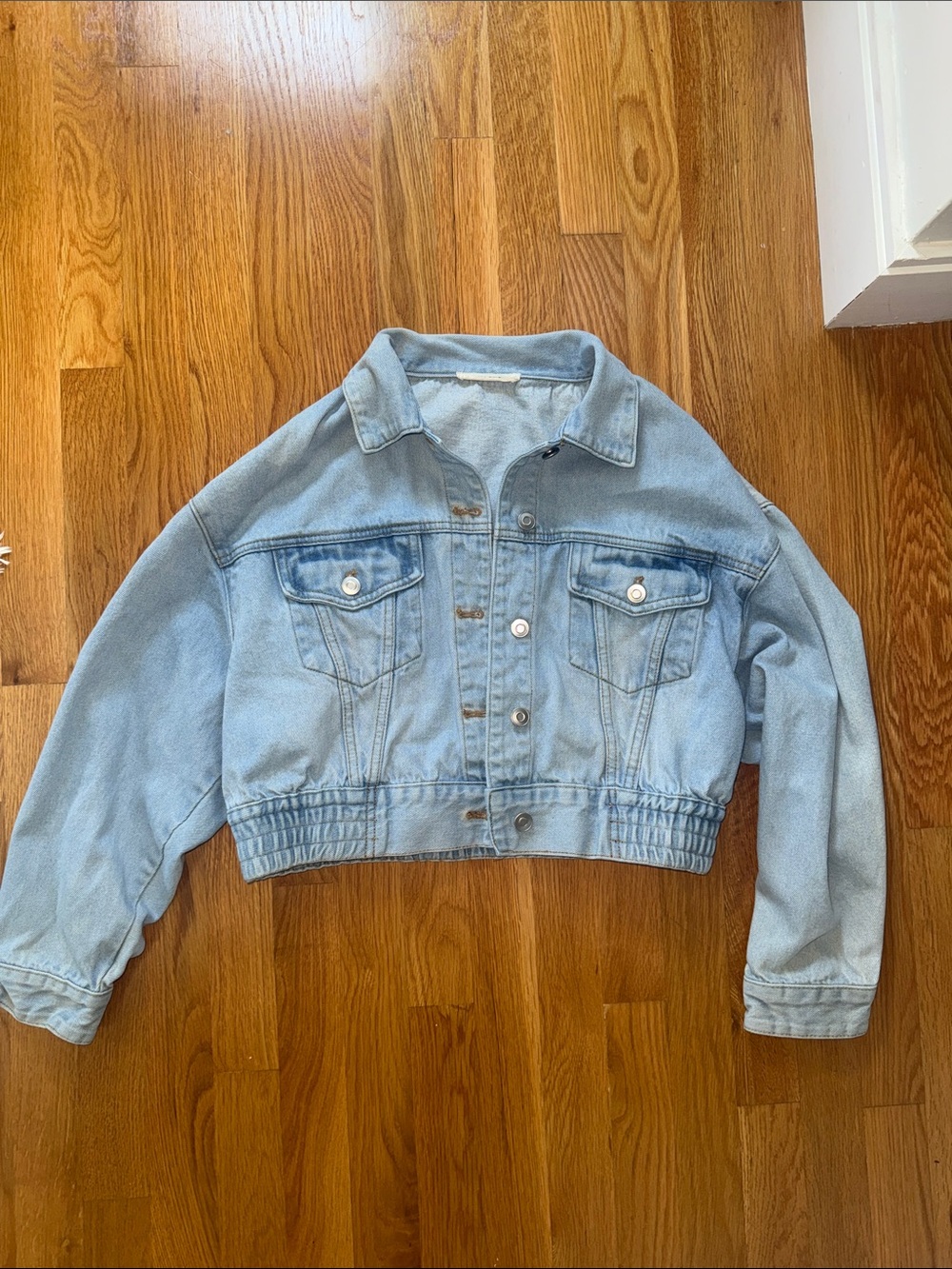 Cropped Light Blue Denim Jacket with Elastic Hem - Women